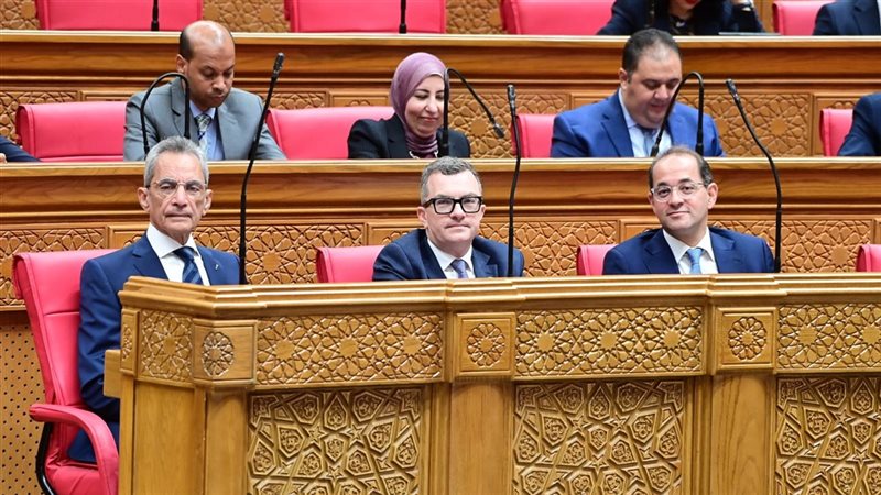 نائب: الحكومة ترى دعم الفقراء بعين الصقر ودعم الأغنياء بعين كفيف