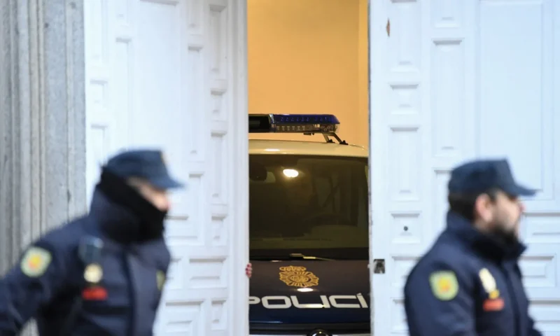 Gestor who charged foreigners €400 for residency appointments arrested in Spain