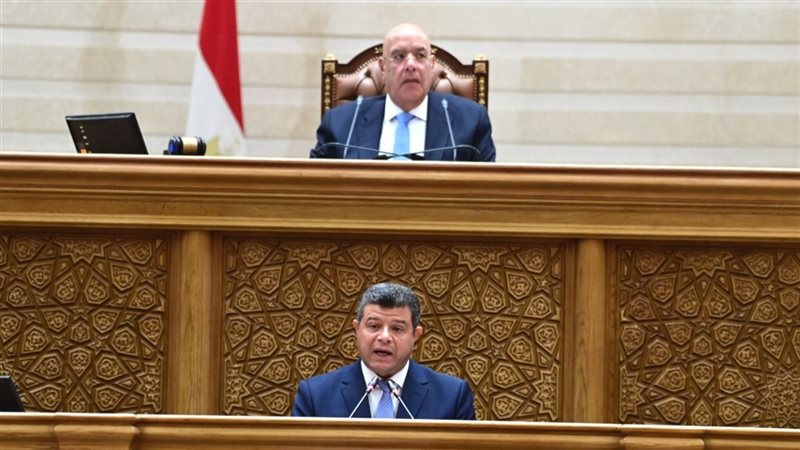 الحكومة ردا على انتقادات النواب: ملتزمون بالدستور بشكل كامل
