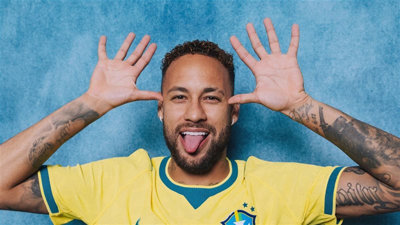 أول لاعب يعمل عن بعد، تعليق صادم من رئيس البرازيل على غياب نيمار