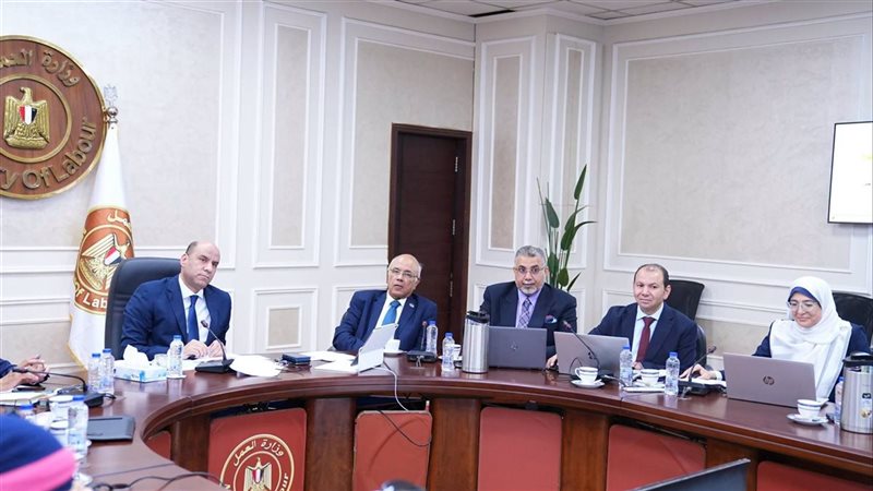وزير العمل يترأس اجتماع المجلس الأعلى للتشاور الاجتماعي