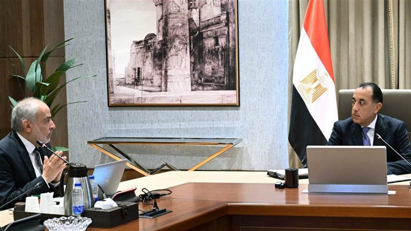 فنادق ومسارات سياحية، مدبولي يتابع مخطط تطوير منطقة نزلة السمان ومشروع إحياء “قرافة المماليك”