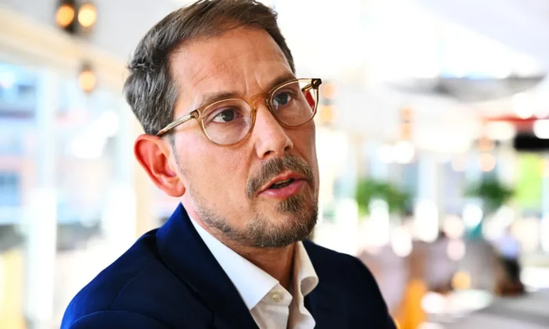 Swedish opposition parties warn new law means 21-year-olds risk being deported