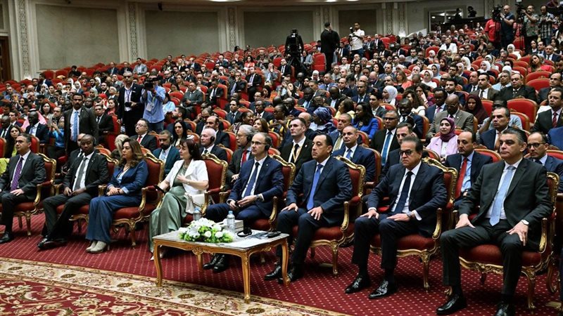 نيابة عن الرئيس السيسي، مدبولي يفتتح النسخة الخامسة من المعرض والمؤتمر الطبي الأفريقي