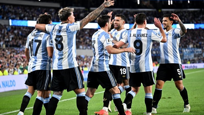 نجم منتخب الأرجنتين يقترب من الغياب عن مواجهة النمسا بكأس العالم