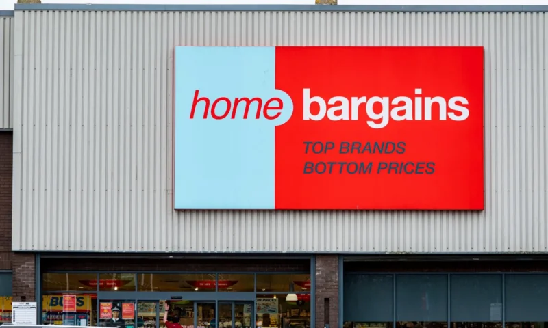 Home Bargains slashes £210 off luxury skincare bundle that leaves shoppers’ faces ‘glowing’