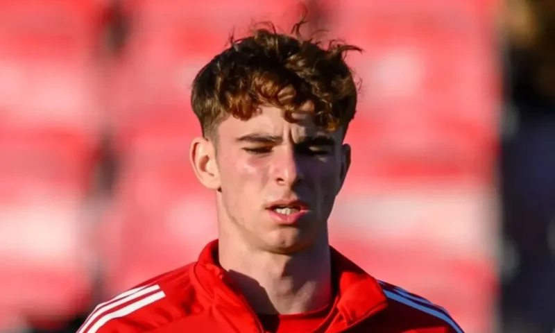 Man Utd Treble winner’s son signs new deal with EFL club after breakthrough season