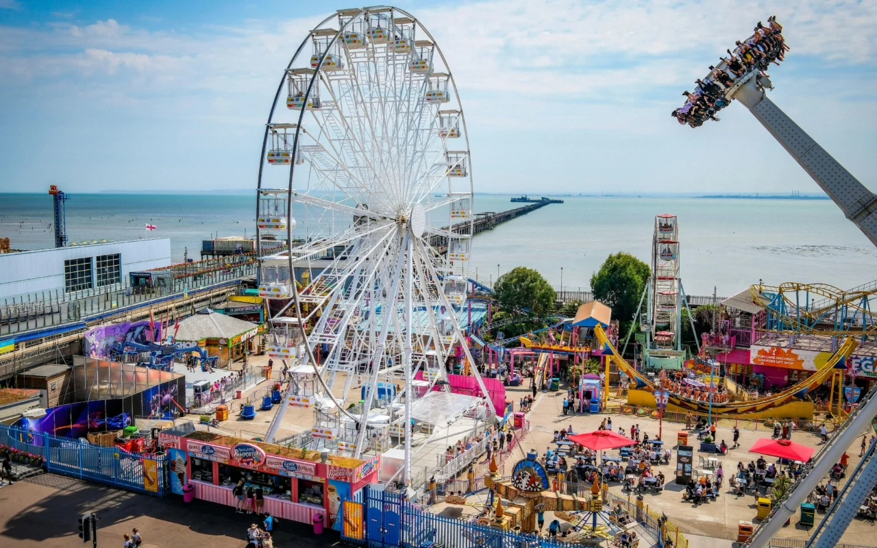 UK’s best-value theme parks MAPPED, plus hotels nearby from just £29 and cheap or free parking