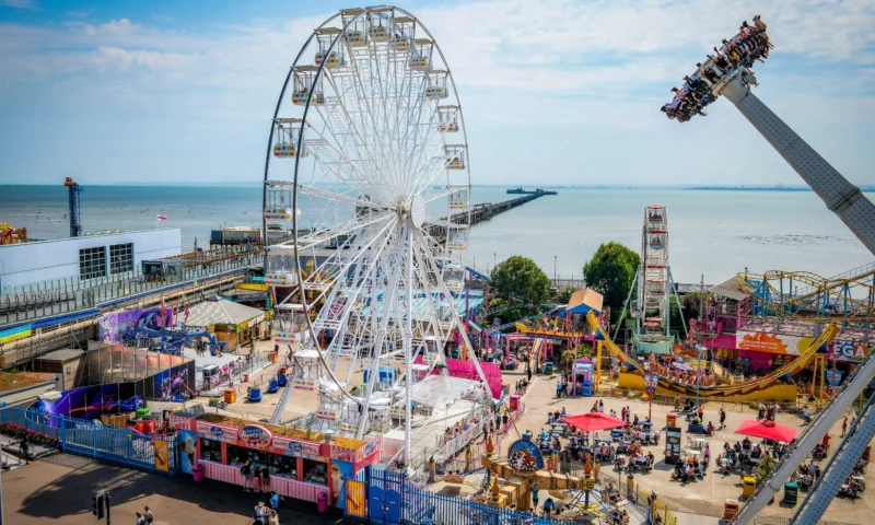 UK’s best-value theme parks MAPPED, plus hotels nearby from just £29 and cheap or free parking