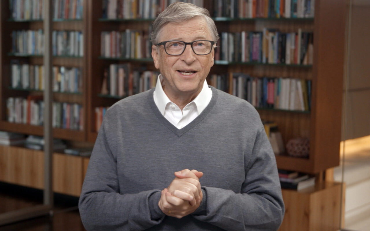 Bill Gates plotted to look like Mr. Rogers — using customized mannequin to test boring potential outfits: report