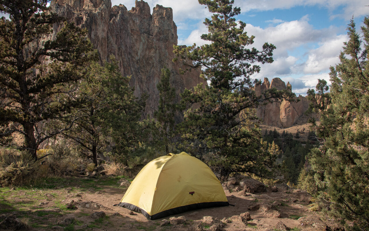 Sex offender allegedly cut open camping tent, kidnapped and bound two women from Oregon hiking trail