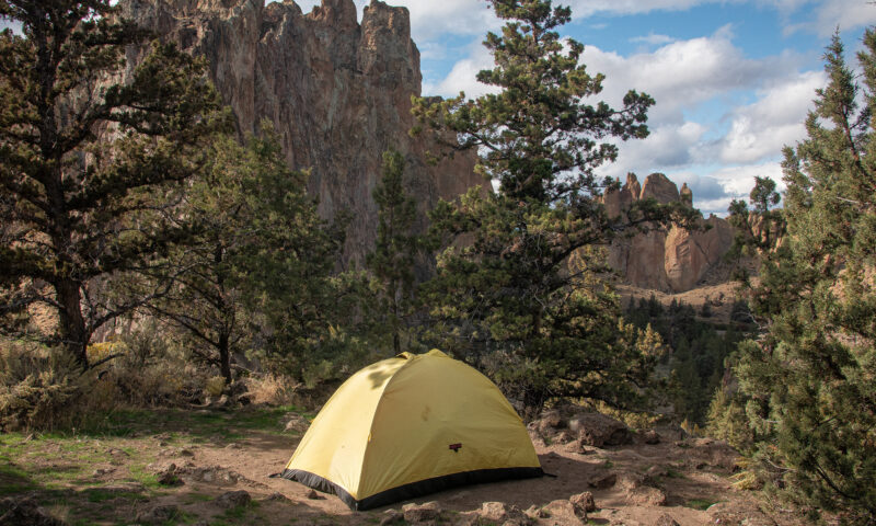 Sex offender allegedly cut open camping tent, kidnapped and bound two women from Oregon hiking trail