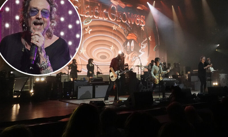 Black Crowes singer Chris Robinson booed after mocking Florida fans’ ‘USA’ chant