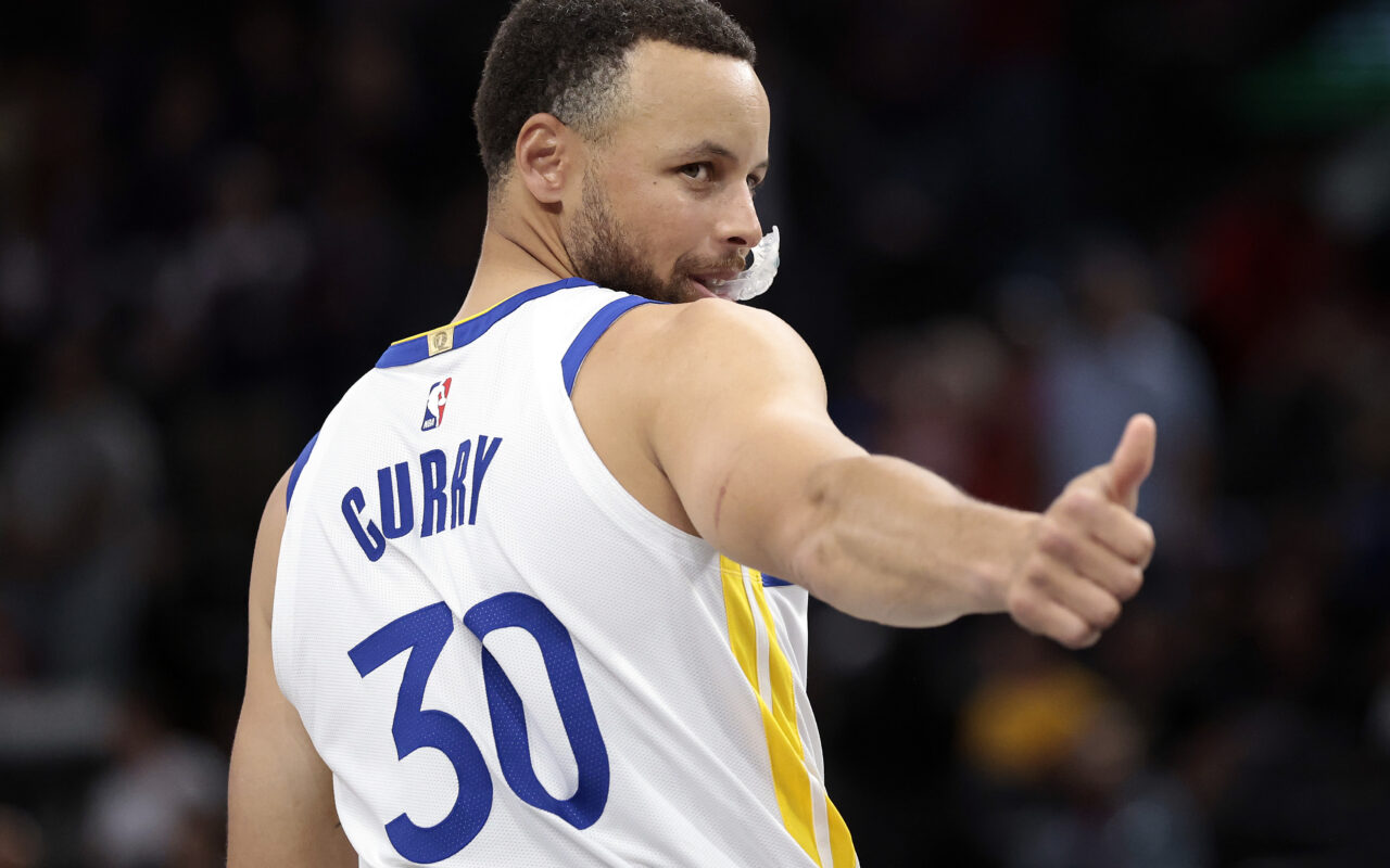 Warriors’ Steph Curry signs 10-year shoe deal with Li-Ning to take Curry Brand global
