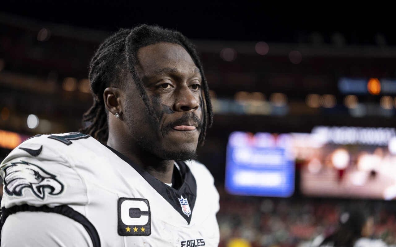 A.J. Brown trade from Eagles is imminent as Patriots rumors heat up