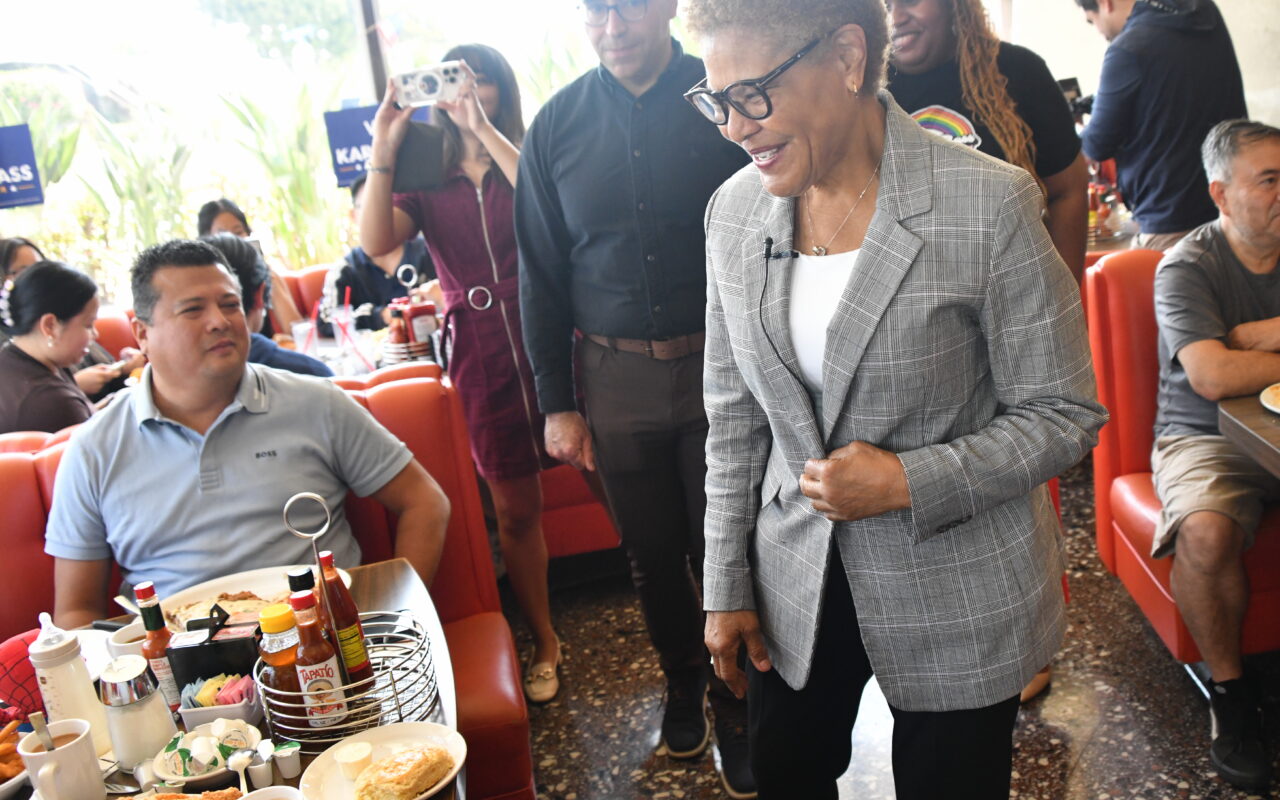 Candidates scramble for last-minute votes across CA before governor and mayor primaries