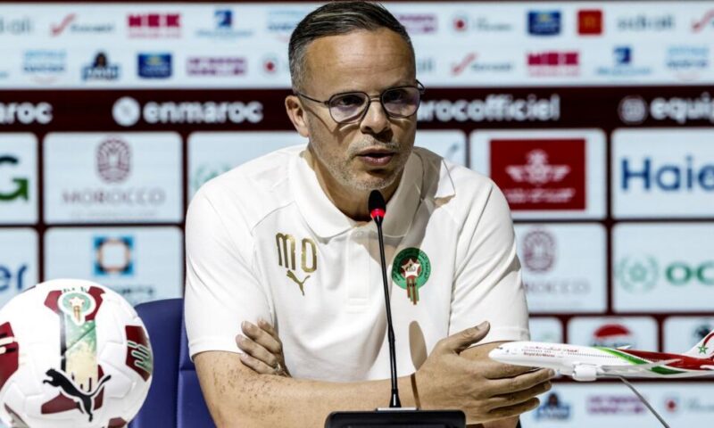 مدرب المنتخب المغربي محمد وهبي يؤكد أنه لم يغير أسلوب اللعب ضد فرنسا