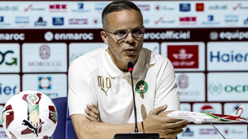 مدرب المنتخب المغربي محمد وهبي يؤكد أنه لم يغير أسلوب اللعب ضد فرنسا