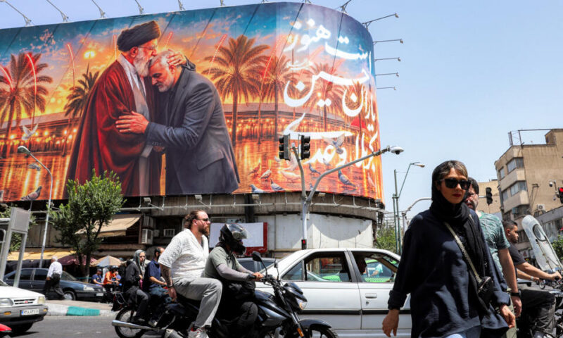 مباشر: كبير المفاوضين الإيرانيين يؤكد أن طهران تفضّل الدبلوماسية مع واشنطن لكنها “مستعدة للحرب”