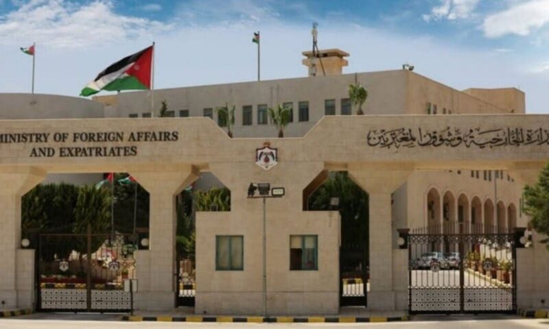 الخارجية الأردنية: مبادرة لتسيير رحلات منتظمة من عمّان لصنعاء