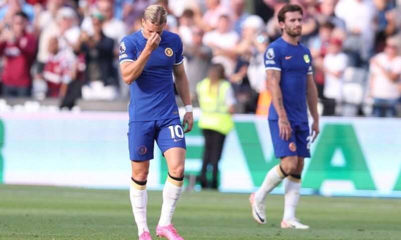 مودريك يعود إلى كرة القدم بعد قرابة عامين من الغياب
