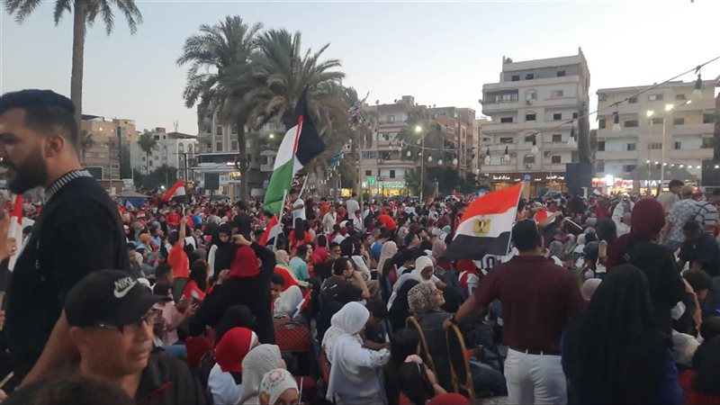 أعلام مصر تعانق علم فلسطين، جماهير الإسماعيلية يهتفون بالنصر لمصر في مباراة الأرجنتين