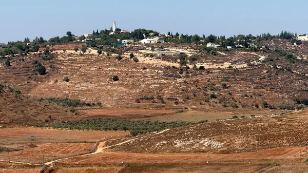 الخارجية الفلسطينية تحذر من تصاعد التوتر في الضفة وتدعو لتحرك دولي ضد إسرائيل