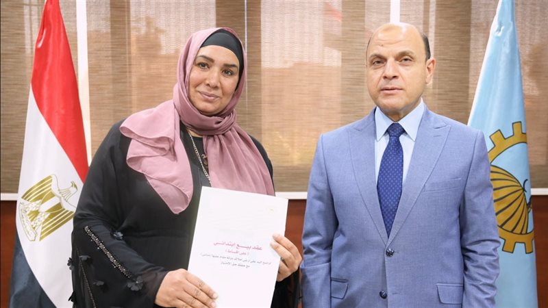 محافظ الغربية يسلم 26 عقد تقنين لأراضي أملاك الدولة للمستفيدين
