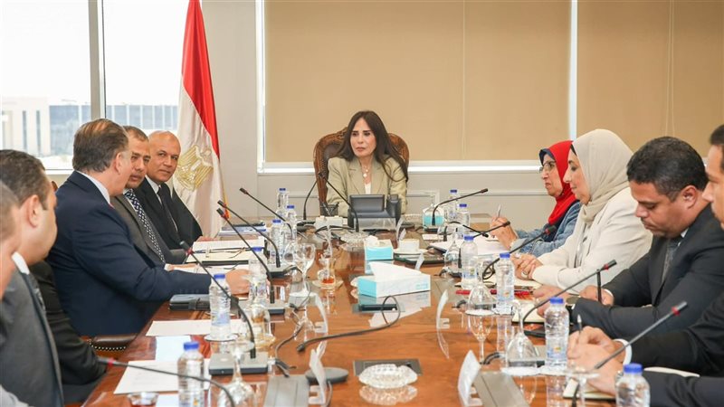 وزيرة الإسكان تبحث مع مسؤولي “BAMAG الألمانية” تعزيز التعاون في مشروعات مياه الشرب