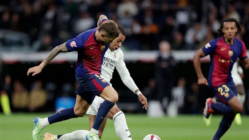 ريال مدريد يواصل التصعيد ضد برشلونة ويطالب بسحب ألقابه في قضية نيجريرا