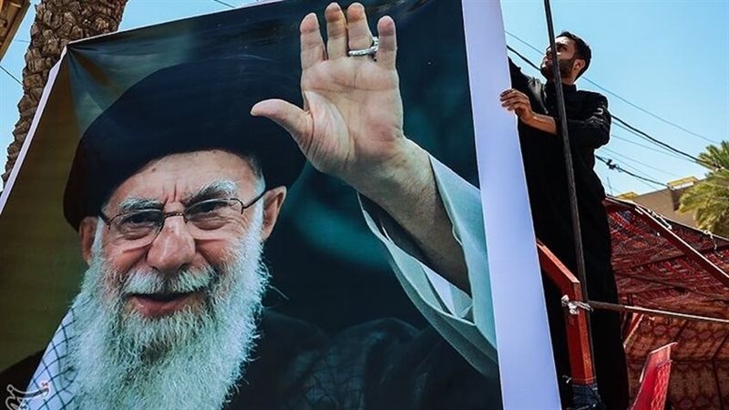 جثمان المرشد الإيراني علي خامنئي يصل مدينة النجف العراقية