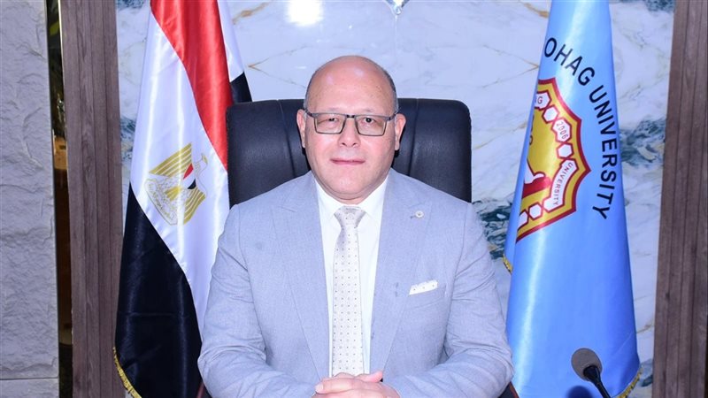 بدء الدراسة بالدبلوم المهني في مكافحة عدوى المستشفيات بطب سوهاج