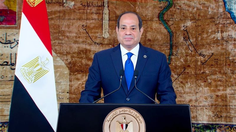 السيسي يوجه الحكومة بفتح قنوات التواصل مع المواطنين والاستماع لآرائهم