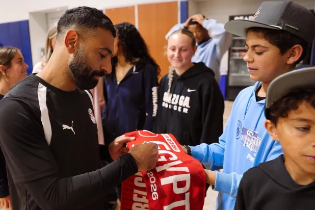محمد صلاح يشارك في مران المنتخب المصري استعداداً لمواجهة أستراليا