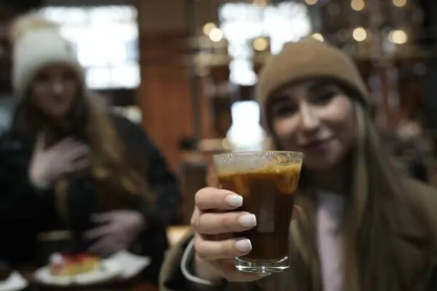 مفاجأة لعشاق القهوة… زيادة استهلاكها يومياً قد تحمي الكبد