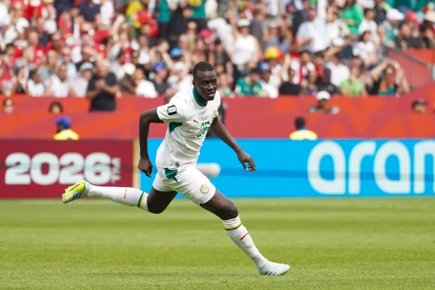 بابي غاي يقرر عدم تمثيل السنغال إذا استمر تياو مدرباً