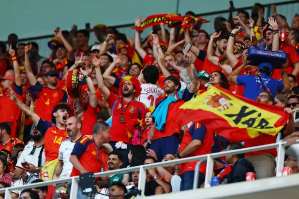 هل تحظى إسبانيا بدعم جماهير كاتالونيا في كأس العالم؟