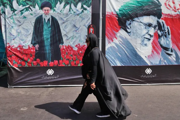 بدء مراسم تشييع خامنئي في طهران وسط إجراءات أمنية مشددة