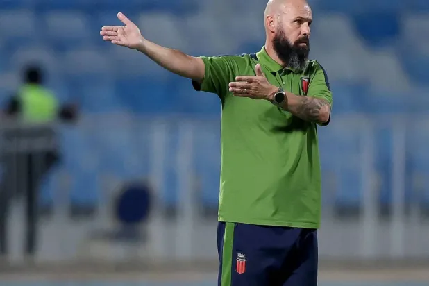 الرياض يجدد لـ«دولاك»… والمدرب: «الصملة يا رجال»