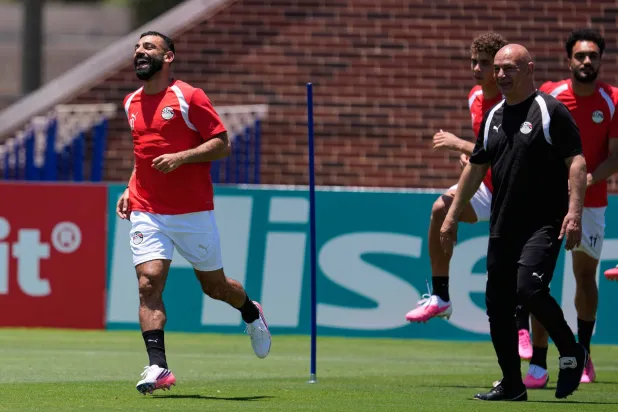عاصفة رعدية توقف مران منتخب مصر استعداداً للأرجنتين