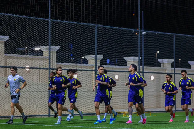 بوستيكوغلو يجتمع بلاعبي النصر… و«إجراءات خاصة» تغيب غريب