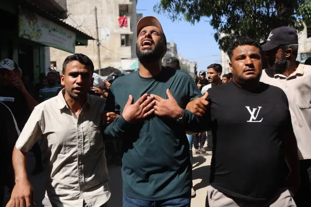 ماذا يعني حل اللجنة الحكومية لـ«حماس» في غزة؟ وما الخطوة التالية؟