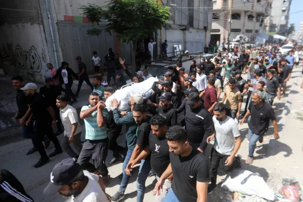حركة «حماس» تحل حكومتها وشعث يطالب بـ«سلطة واحدة»