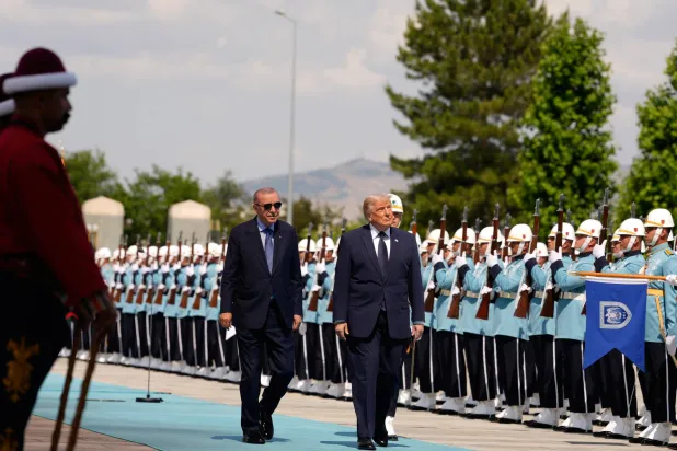روسيا وأوكرانيا… تصعيد ميداني متبادل مع انطلاق قمة «الناتو»
