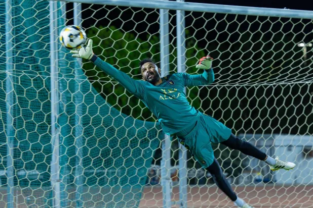 مصادر: «الهلال» يقترب من ضم محمد العويس… و«الشباب» يغريه بـ«الأساسي»