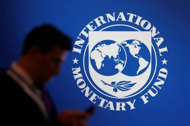 صندوق النقد: نمو الشرق الأوسط يهبط بحدة إلى 0.7% بسبب «هرمز»… والسعودية الأكثر صموداً