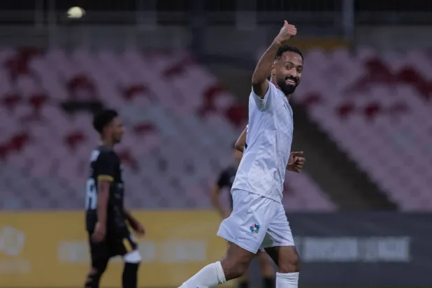 الفيصلي يستهدف أحمد عبده مهاجم نيوم