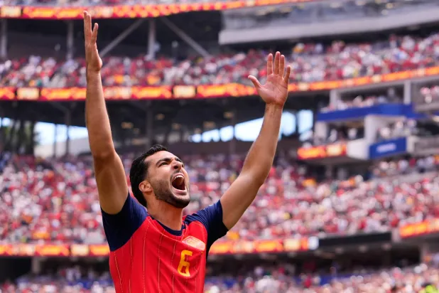 سحر ميرينو يظهر مجدداً… واللاعب: نحن على بعد خطوتين من كأس العالم