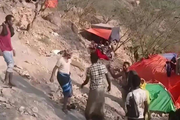 تضاعف تدفق المهاجرين الأفارقة يعزز مخاوف استغلالهم حوثيّاً