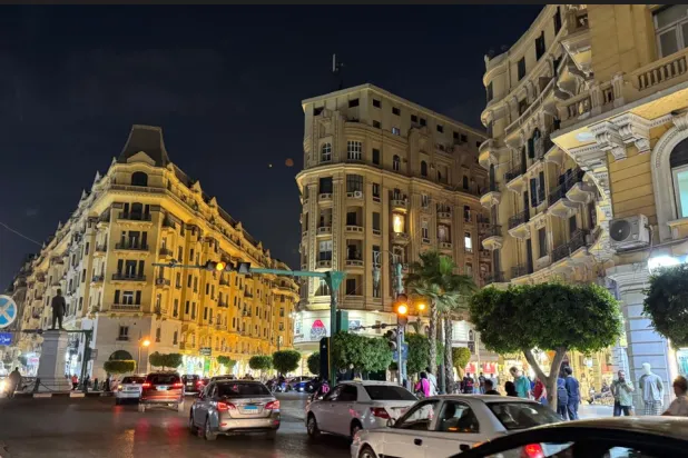 لماذا يتفاعل الجنيه المصري سريعاً مع التطورات الإقليمية؟